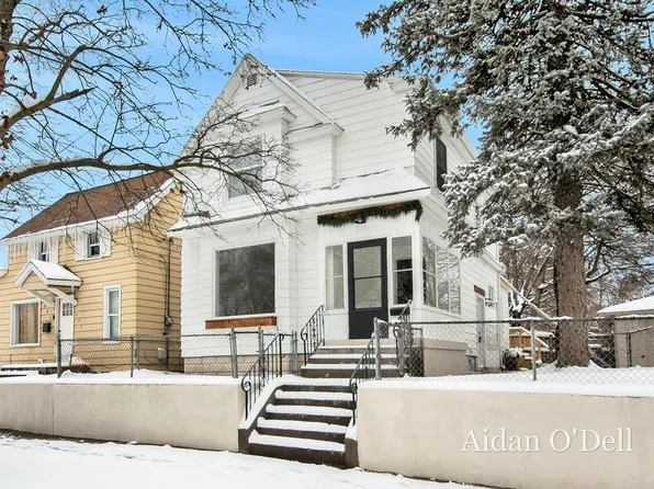 841 College Ave SE, Grand Rapids, MI 49507