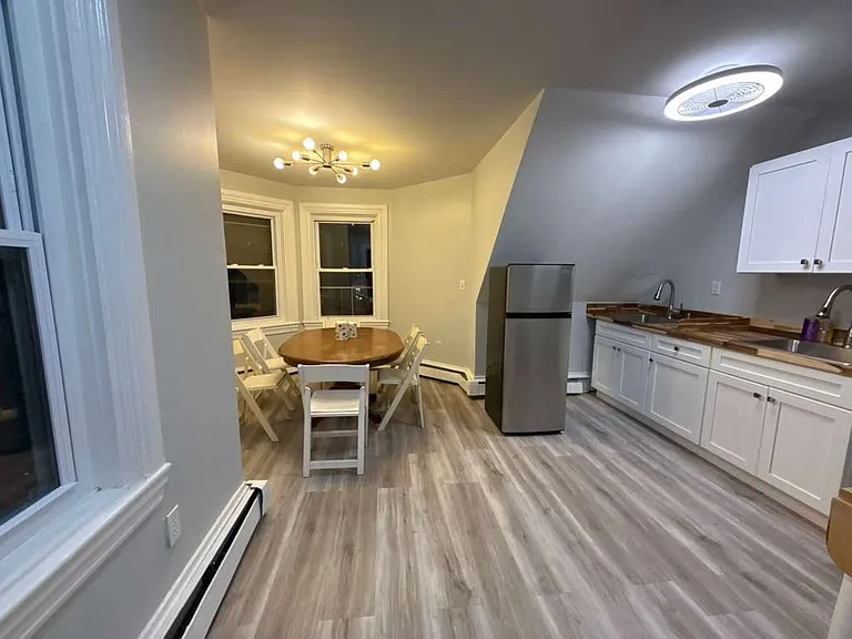 362 Hope St — Photo 8