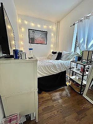 4th image of 326 E 78th St APT 6