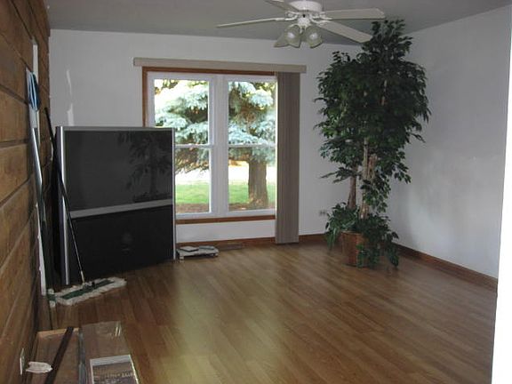 5th image of 5515 Oakwood Dr