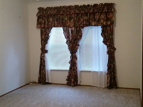 4th image of 156 Appaloosa Dr