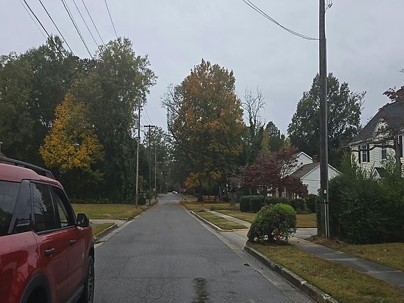 5th image of 705 Rountree St