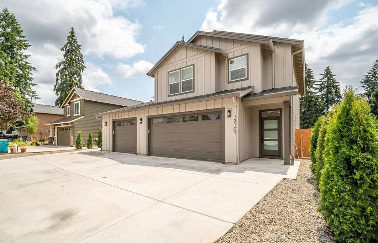 4 bed, 2.5 bath, 2066 sqft, $3,200 — Photo 1