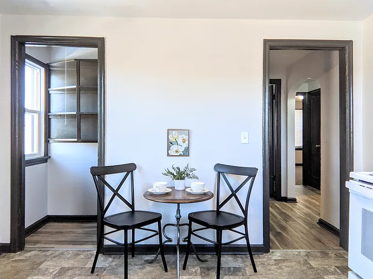 1104 S 32nd St — Photo 36
