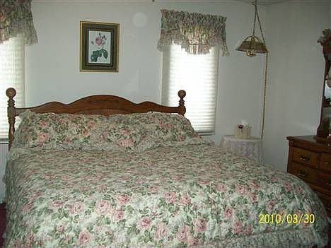 3rd image of 13783 Park Dr
