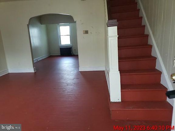 3rd image of 2857 W Mulberry St