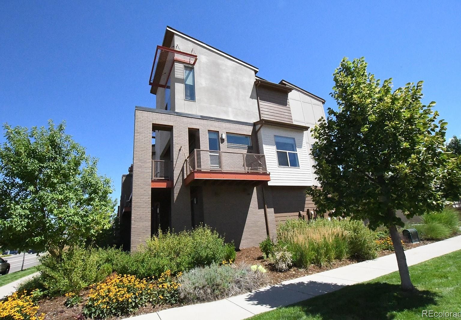 8306-e-35th-ave-denver-co-80238-zillow