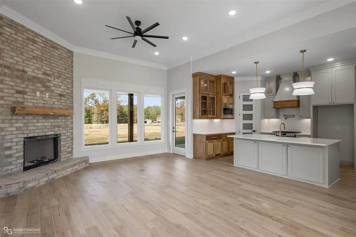 Building Photo - 41 Turtle Creek Dr