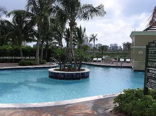 19501 W Country Club Dr #Penthouse 06 — Photo 22