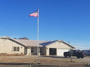 20038 Symeron Rd, Apple Valley, CA 92307