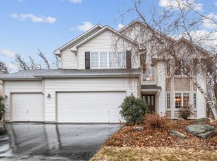 2012 Groveland Way, Shakopee, MN 55379