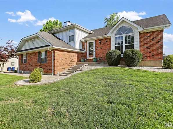 4 Weatherby Ct, Washington, MO 63090