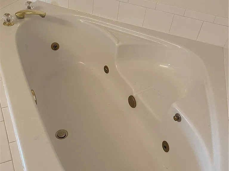 7004 Rotunda Ct — Photo 12