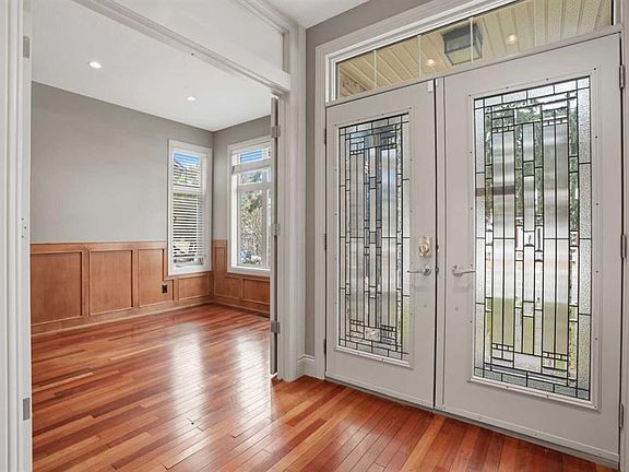 5th image of 4112 W 19th St SW