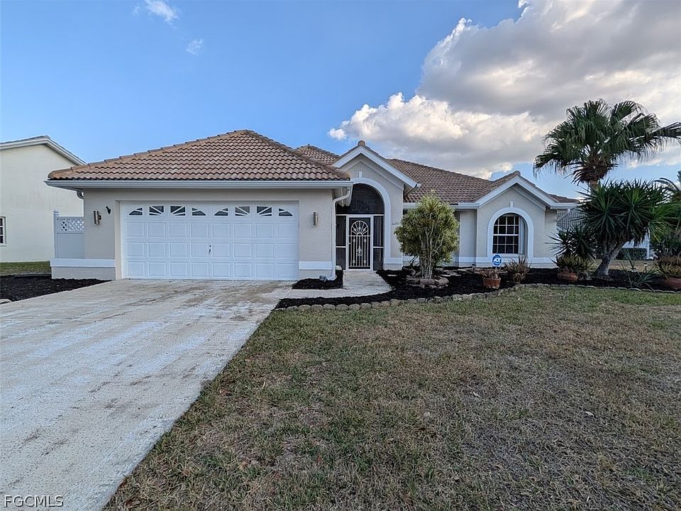 1st image of 11390 Waterford Village Dr