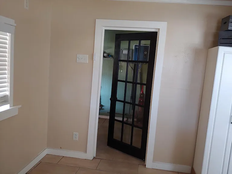 145 N Hackberry Ave — Photo 19