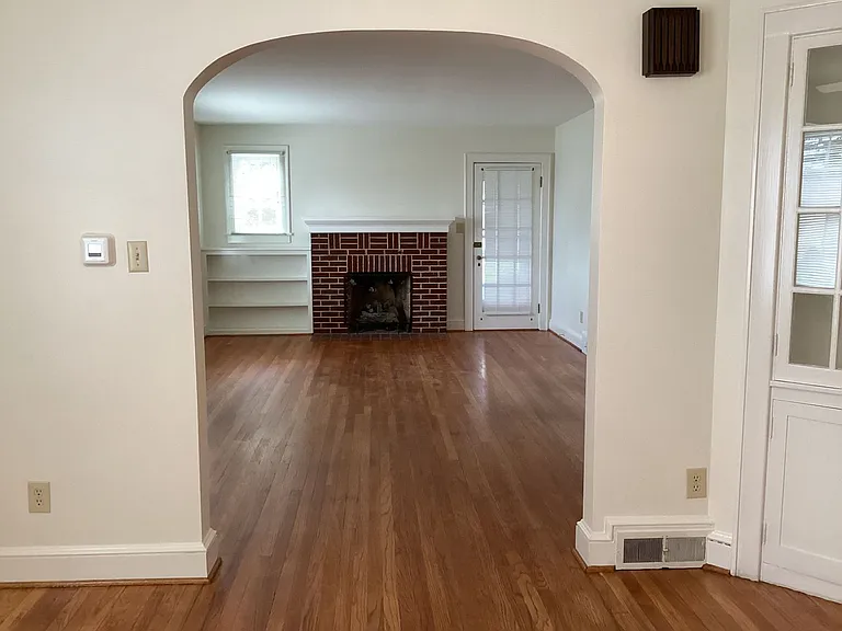 225 N Grant St — Photo 13