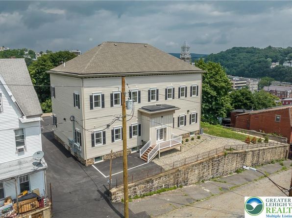 418 W Race St #1