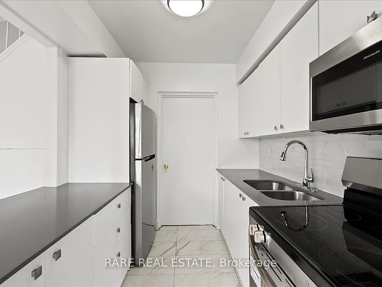 7555 Goreway Dr #157 — Photo 4