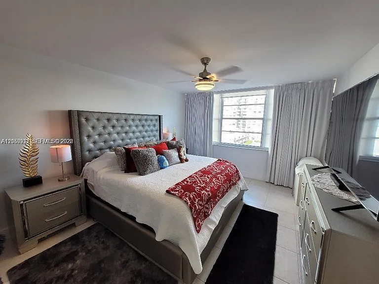 18081 Biscayne Blvd #602 — Photo 10
