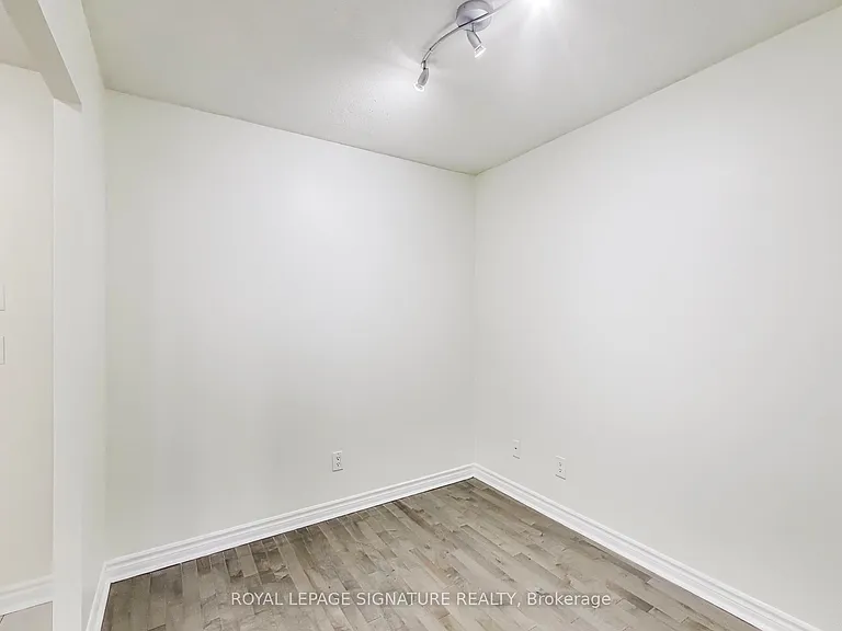 18 Kenaston Gdns #203 — Photo 18