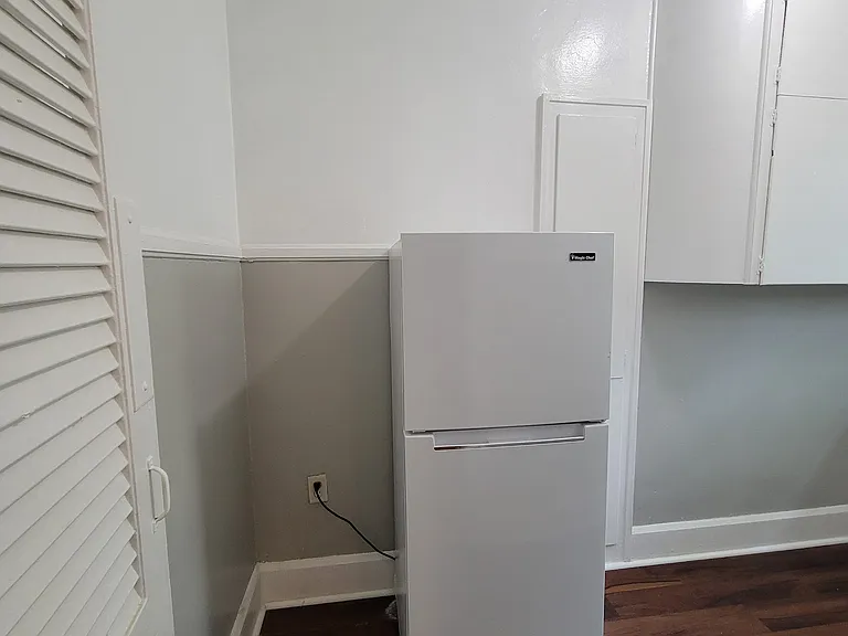 205 16th Ave NE #11 — Photo 5