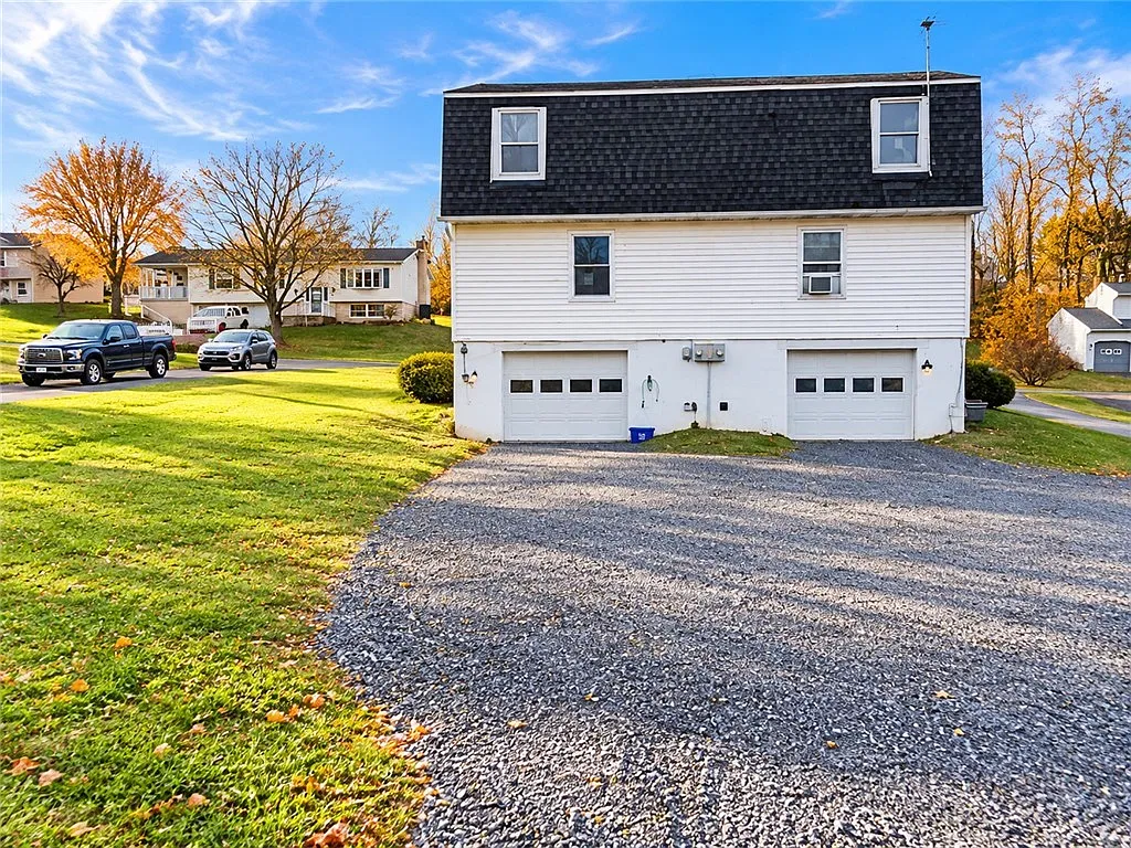 2 bed, $800 — Photo 2