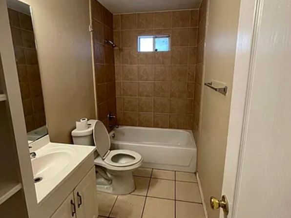 3110 Carson St #4