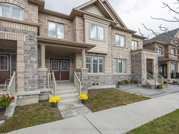 165 Coronation Rd, Whitby, ON L1P 0H5