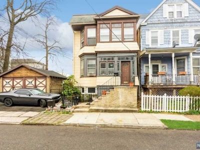 40 Schley St, Newark, NJ, 07112