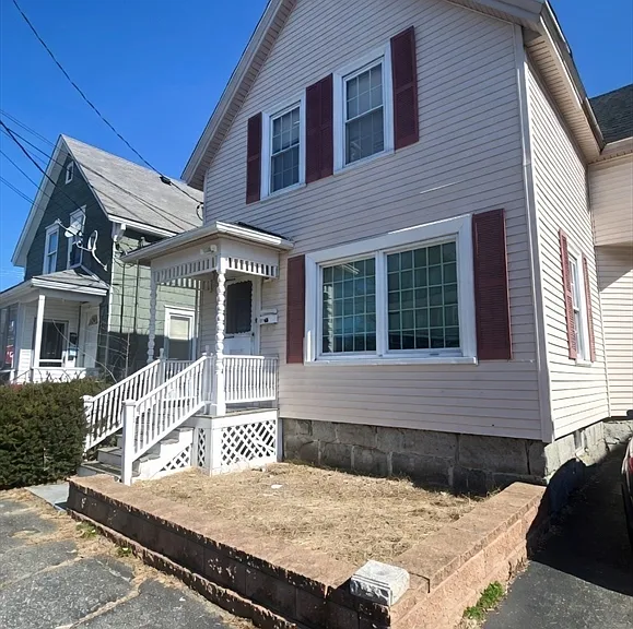211 Mount Hope St — Photo 3