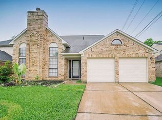 6710 Redwood Falls Dr, Pasadena, TX 77505
