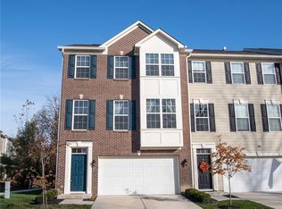 9040 Ramapo Dr, Fishers, IN 46038