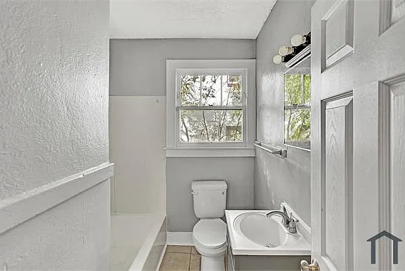 1431 W 26th St — Photo 5