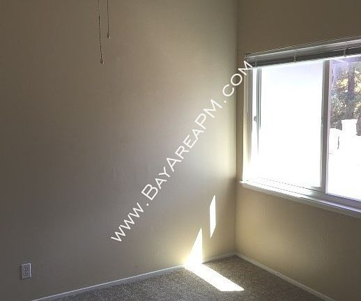 5th image of 176 Duane St APT 12