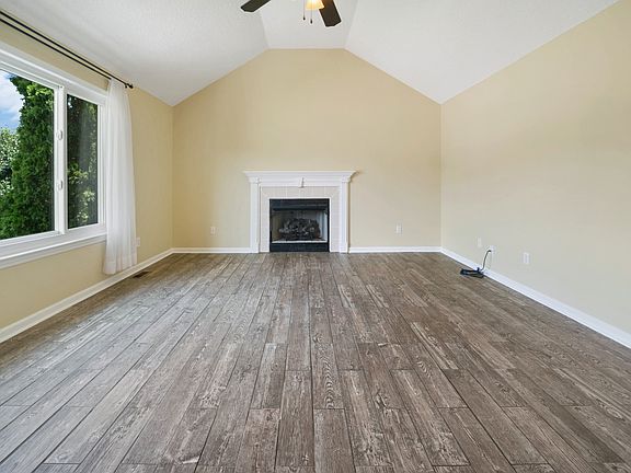 5th image of 3418 Poplar Hl