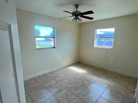 4th image of 600 Leeland Heights Blvd W