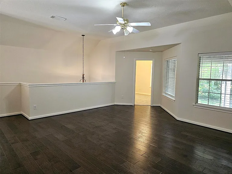 98 W Knightsbridge Dr — Photo 23