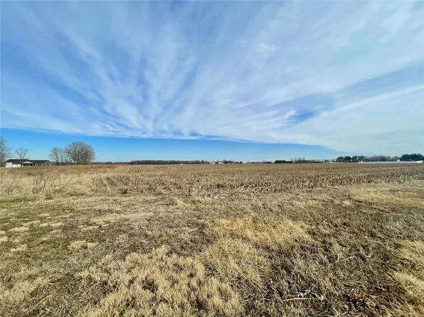 10915 Platinum Ln, Mascoutah, IL 62258