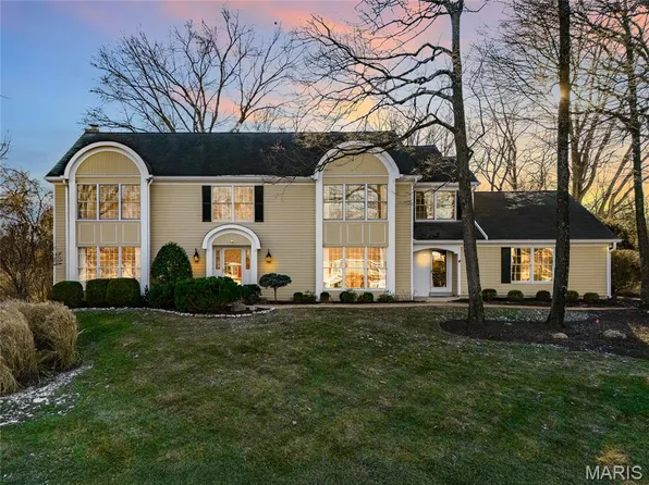 14110 Southmill Ct, Chesterfield, MO 63017