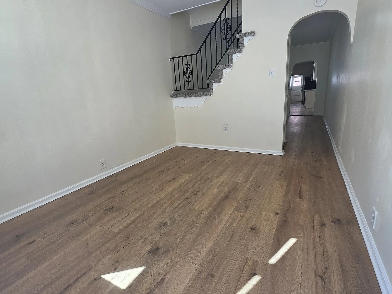 4 bed, 1218 sqft, $1,700 — Photo 2
