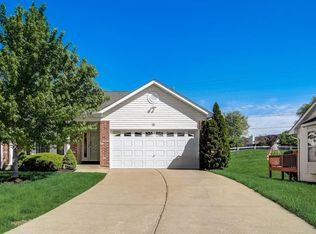12 Twelve Oaks Ct #8D, Saint Peters, MO 63376