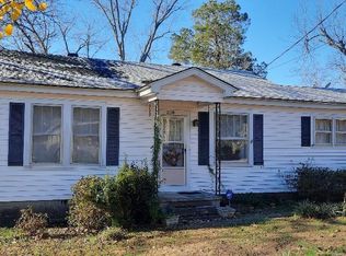 2118 Adelaide St, Newberry, SC 29108