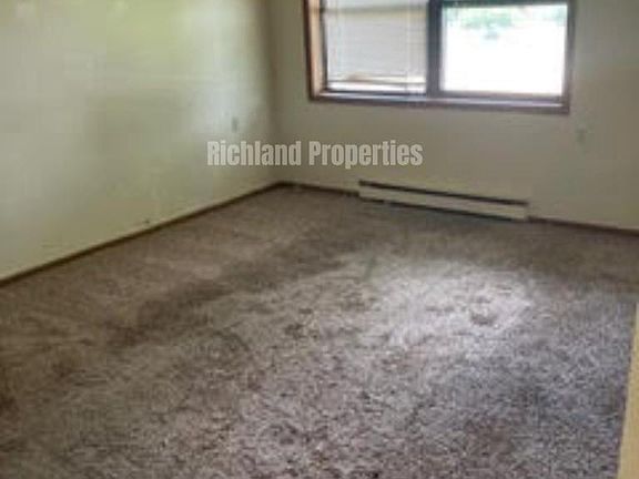 3rd image of 300 W Clay St #5