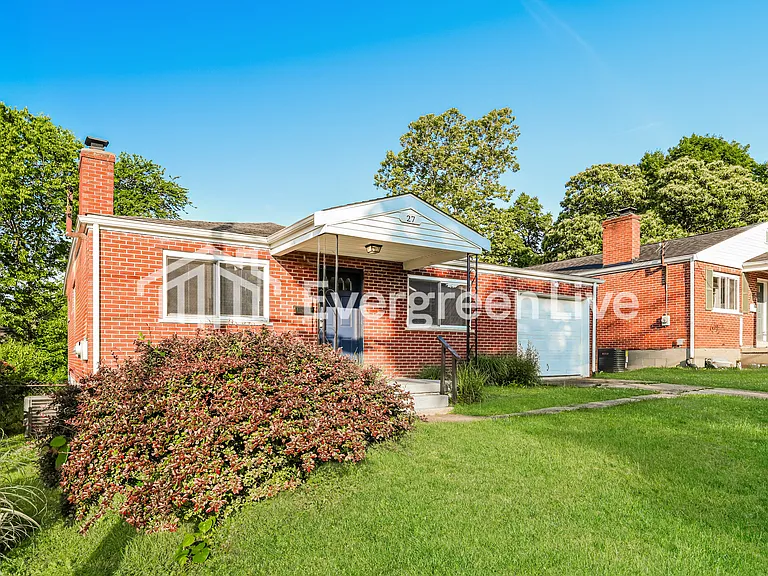 27 Orchard Dr — Photo 2