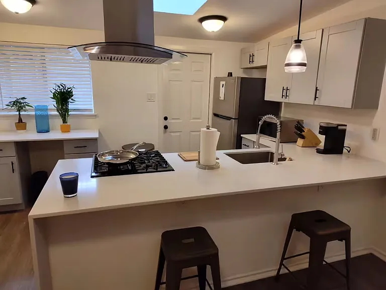 1608 Valleyridge Dr #B — Photo 1