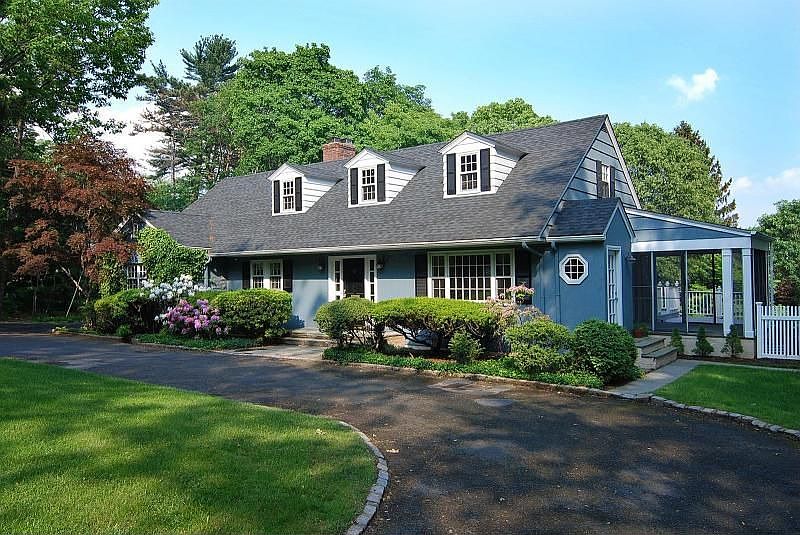 1st image of 39 Glen Ave