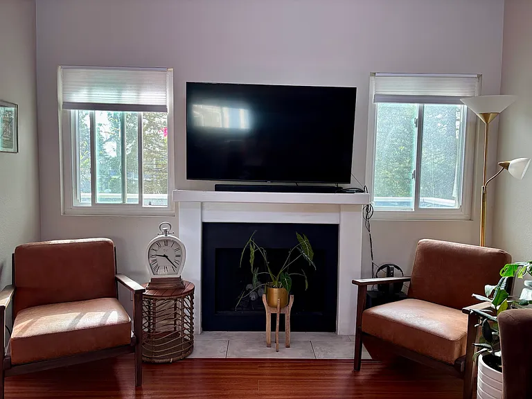 230 Apollo #3 — Photo 3