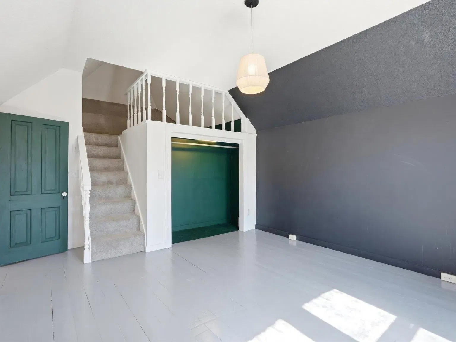 3 bed, 2160 sqft, $1,900 — Photo 3