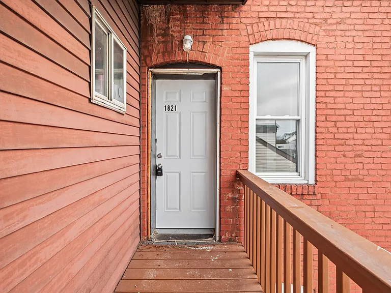 1821-1823 Niggel Street — Photo 17